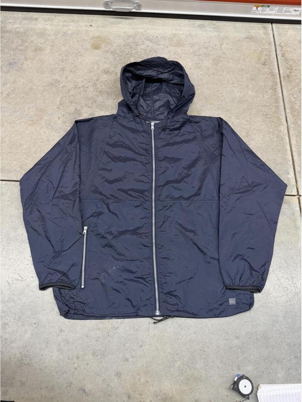vintage quiksilver navy blue small logo windbreaker jacket size large